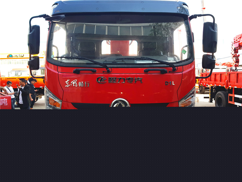 東風暢行8噸四方位隨車吊