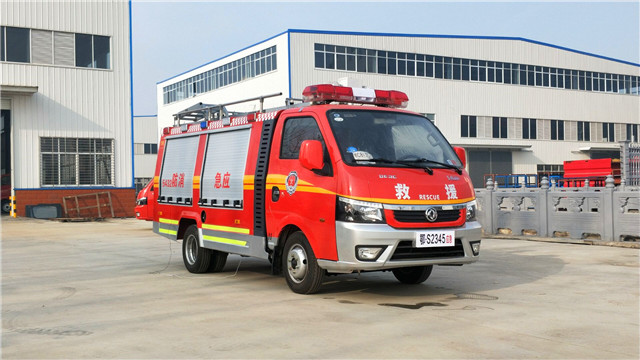 東風途逸細水霧消防車