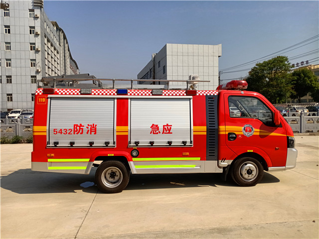 東風途逸細水霧消防車